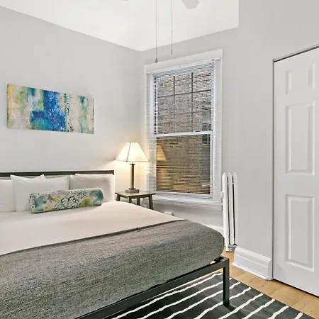 Comfy 2Br Apartment Near Wrigley Field - Grace 3